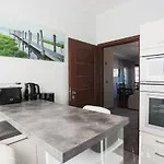 - Platan Apartment *