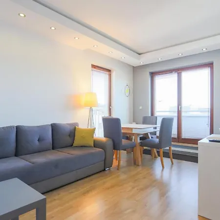 아파트 - Platan 슈비노우이스쳬