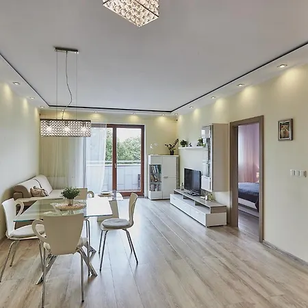 아파트 - Platan 슈비노우이스쳬