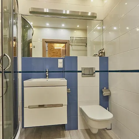 - Platan アパート