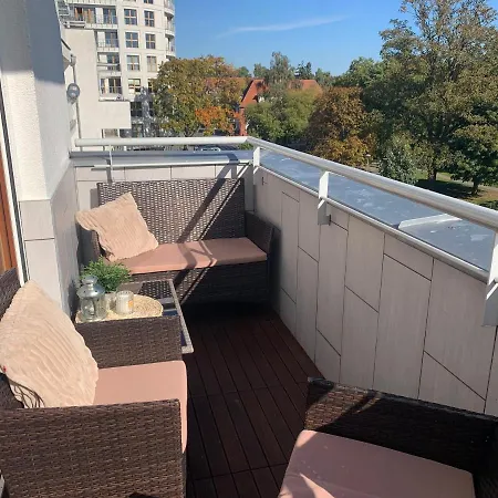 アパート - Platan