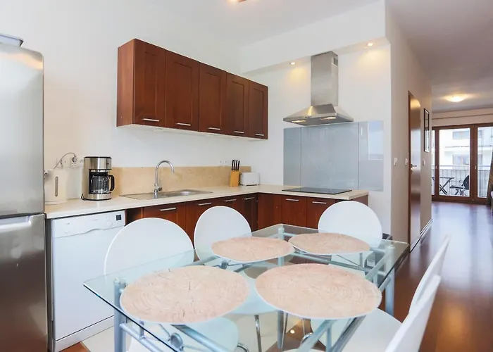 - Platan Apartment *