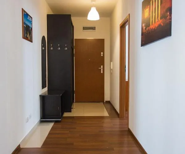 - Platan Apartment *